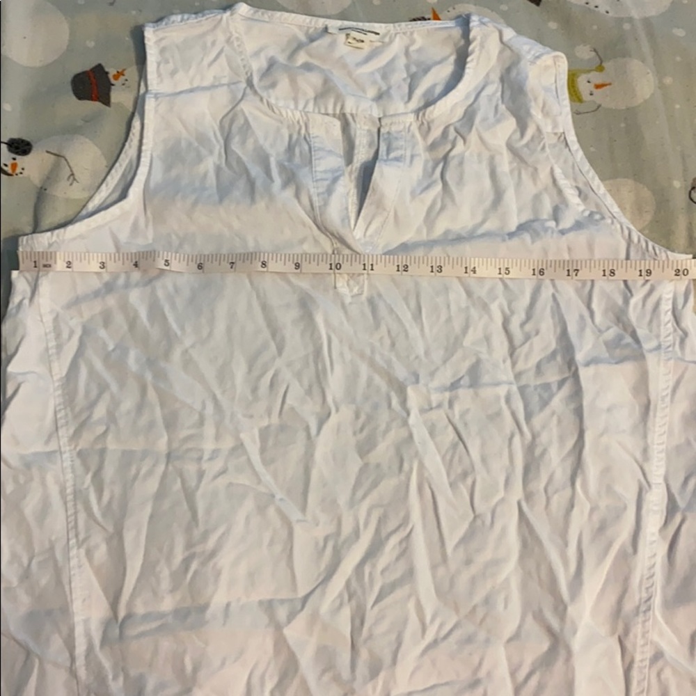 White top - Picture 6 of 6